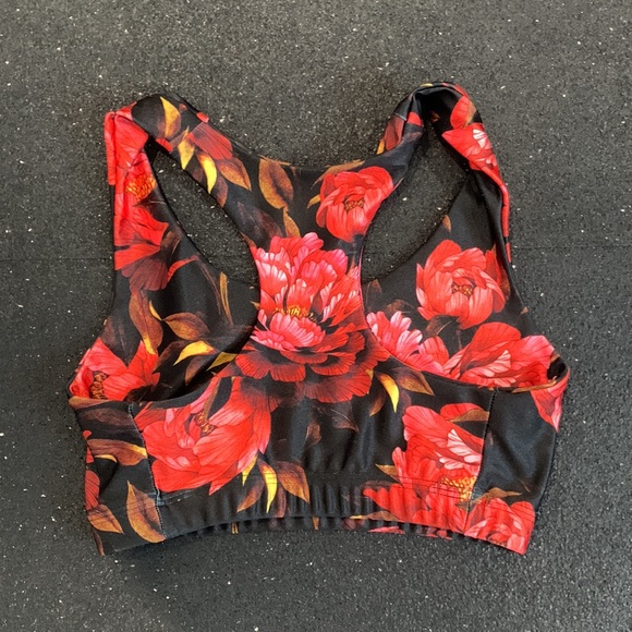 Red floral active wear set Pineapple Clothing - Picture 3 of 8